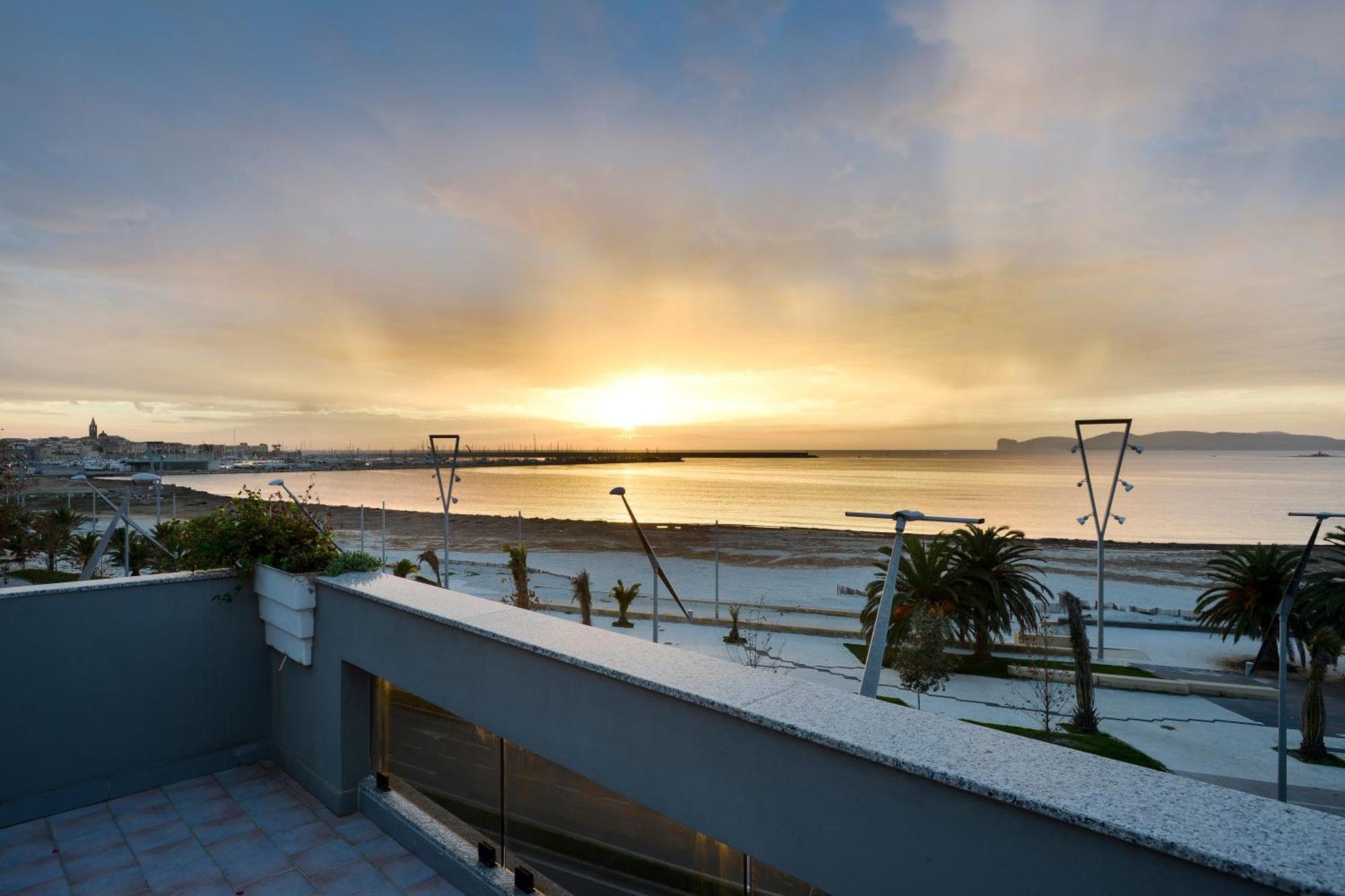 Ferienwohnung Luxury Garibaldi Alghero Exterior foto